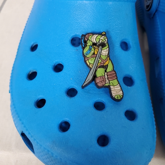 Crocs Classic Clog Blue 12/13 TMNT Nemo Jibbitz - Picture 5 of 14